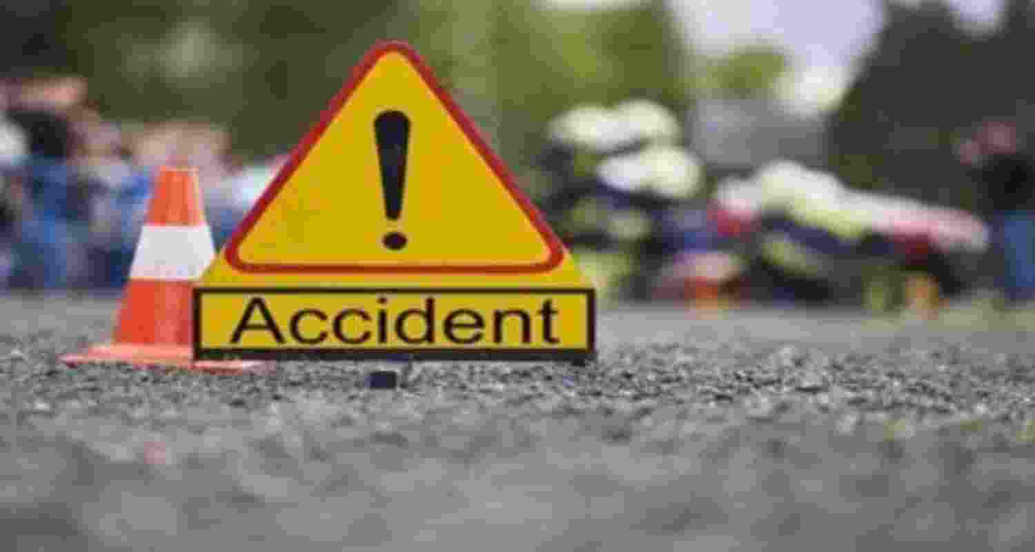 Seven killed, several injured in tragic accident Seven killed, several injured in tragic accident
