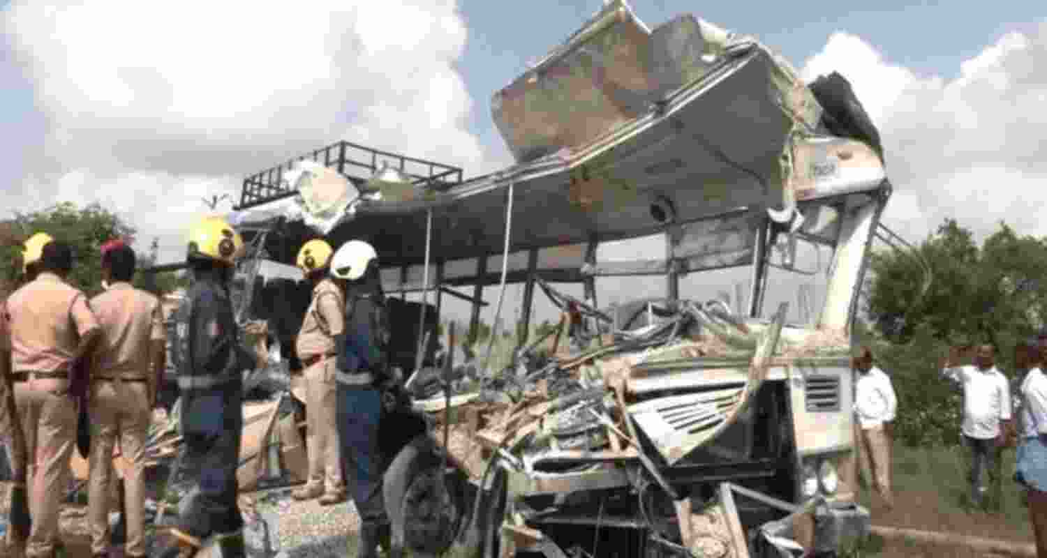 20 dead as truck, bus collide head-on in Telangana 20 dead as truck, bus collide head-on in Telangana