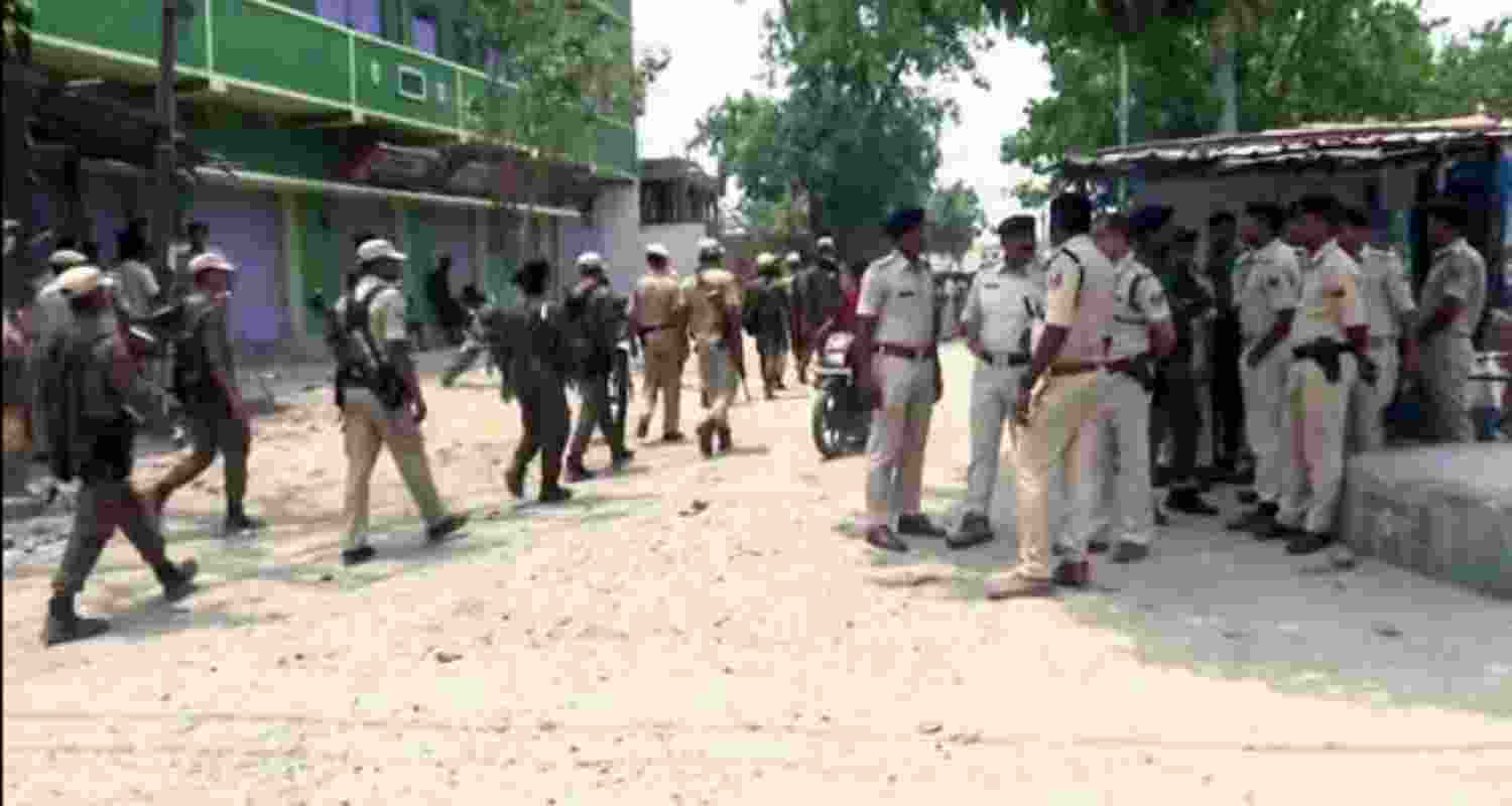 Protestors attack cop in Bihar's Saran, leave him injured