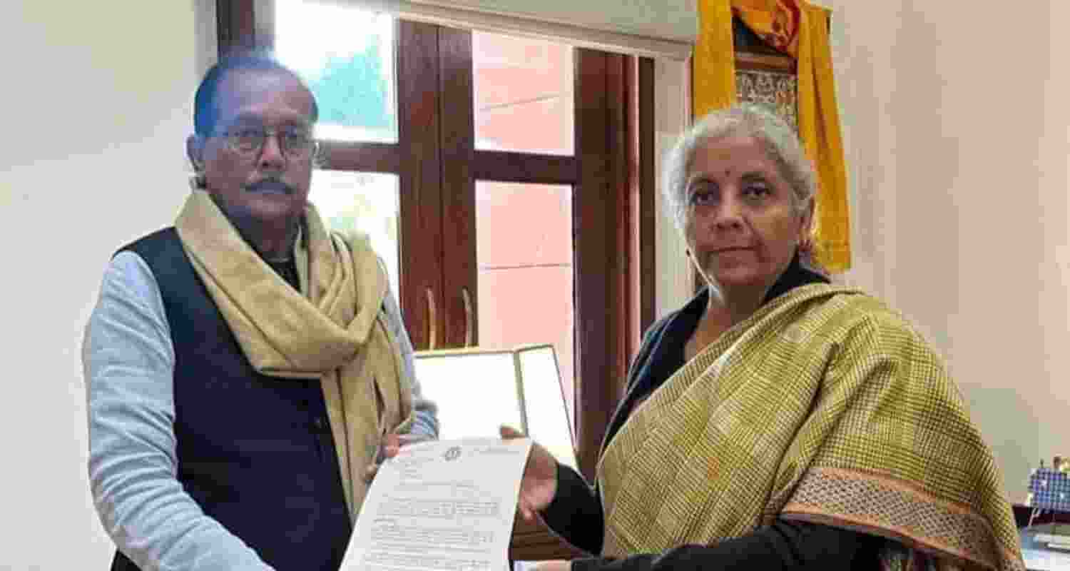 Jharkhand Finance Minister Radha Krishna Kishore with Union Finance Minister Nirmala Sitharaman.