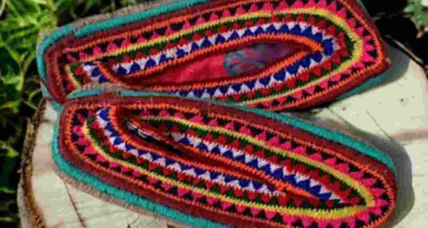 Prime Minister Narendra Modi gifted the priests of the Kashi Vishwanath temple special ‘pulla’ slippers that were bought from two women self-help groups, revealed Jai Ram Thakur, former Himachal Pradesh chief minister