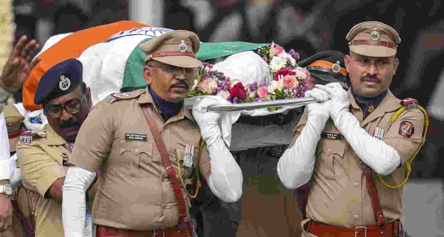 Also in attendance for his last rites were union ministers Amit Shah, Nitin Gadkari; former union minister, Sharad Pawar; BJP president, Nitin Nabin; and Maharashtra CM Devendra Fadnavis and Deputy CM Eknath Shinde