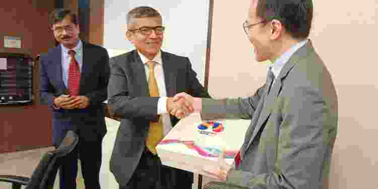 An Indian government delegation has visited Singapore to bolster trade relations and attract investment to the country.