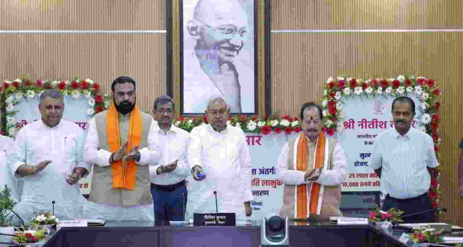 Chief Ministers Nitish Kumar while transferring the ₹2,500 crore through DBT into the bank accounts of 25 lakh women across Bihar giving financial assistance of ₹10,000 each under Mukhyamantri Mahila Rojgar Yojana in Patna. (File Photo) Chief Ministers Nitish Kumar while transferring the ₹2,500 crore through DBT into the bank accounts of 25 lakh women across Bihar giving financial assistance of ₹10,000 each under Mukhyamantri Mahila Rojgar Yojana in Patna. (File Photo)
