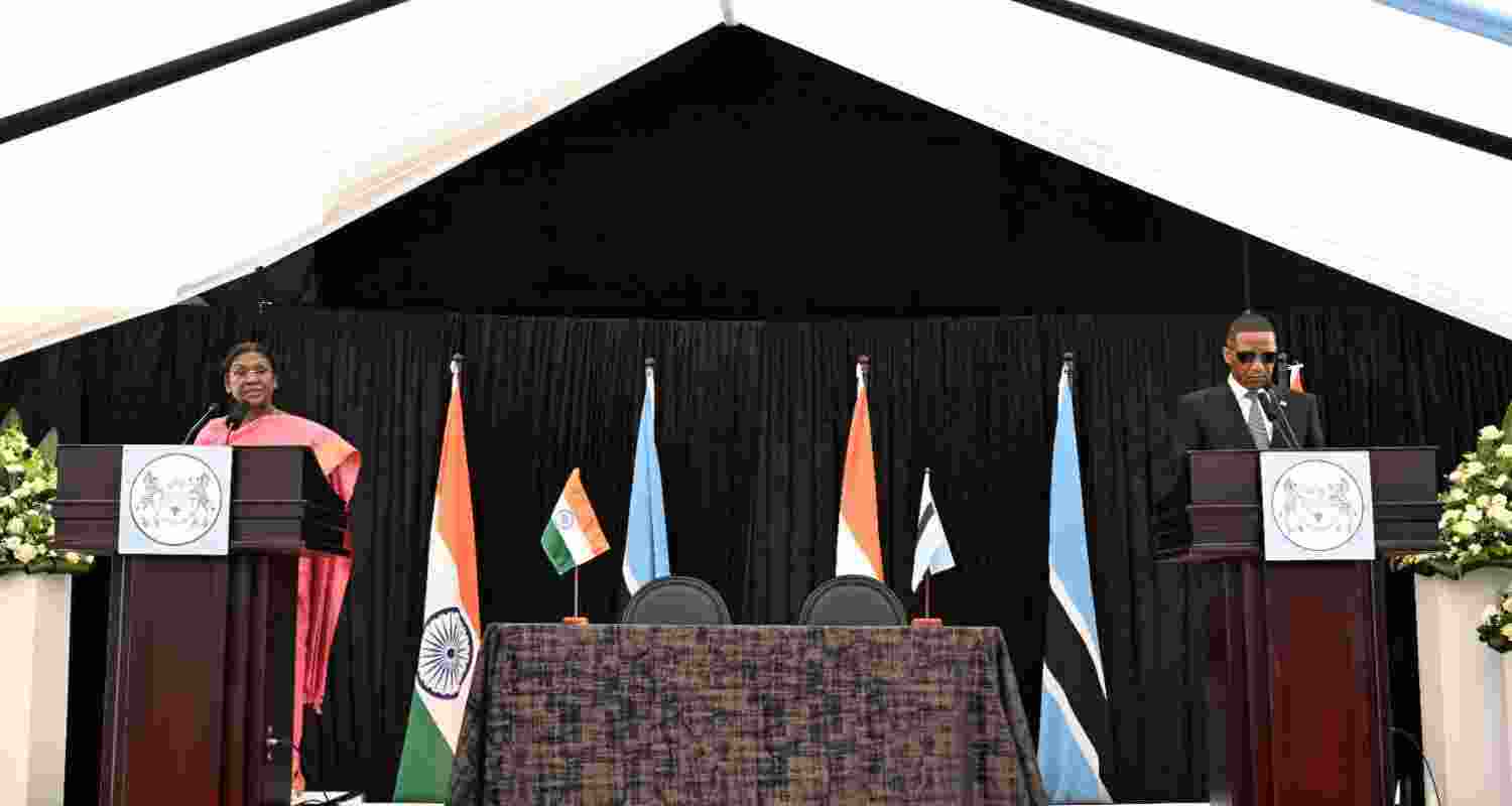 Prez Murmu holds delegation-level talks with Botswana counterpart