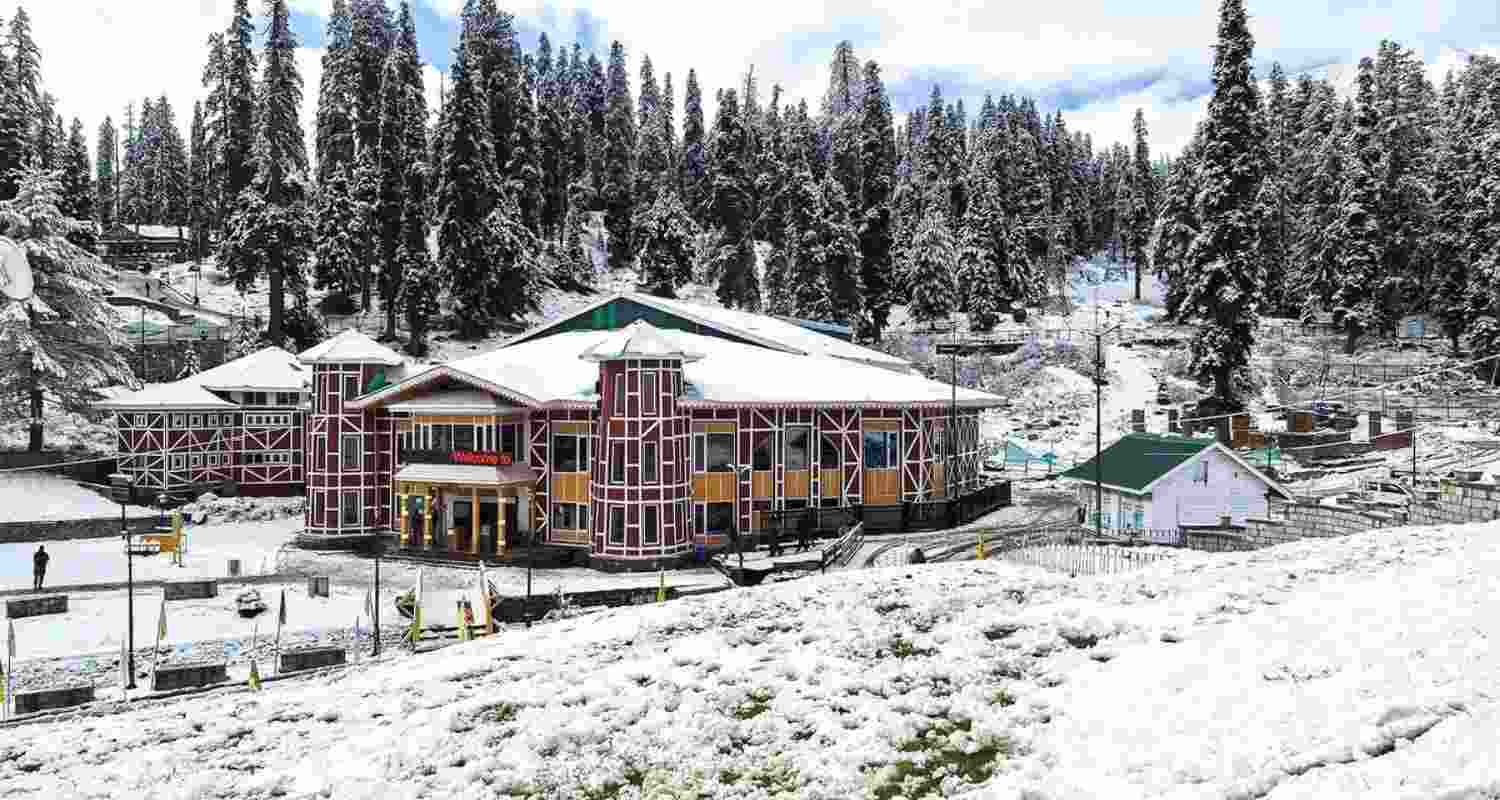 Several weather stations in the Kashmir Valley witnessed the season’s coldest night on Friday. 