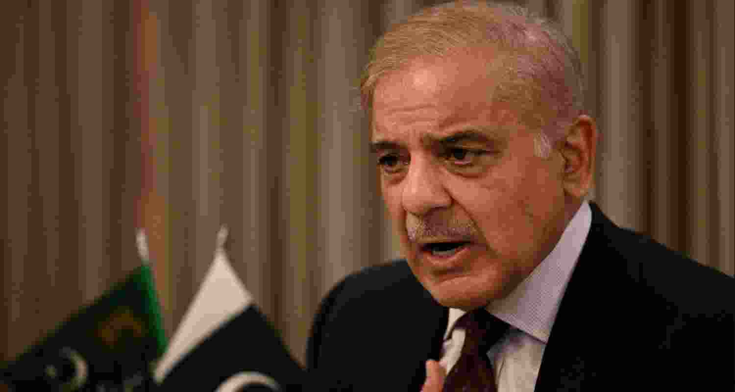 Sharif pledges economic stability plan as Pakistan turns 77
