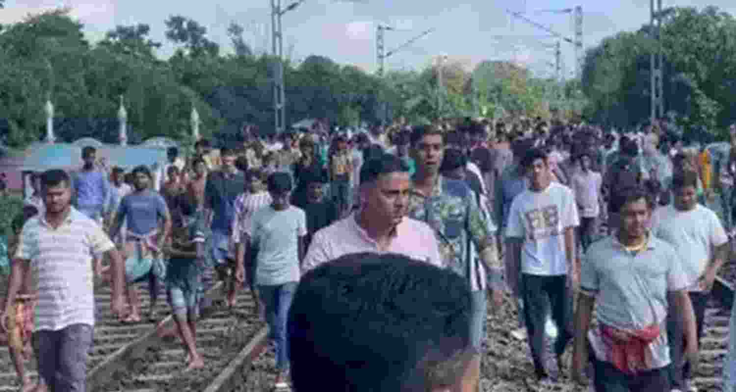 Three minors hit by train in Bengal's Murshidabad