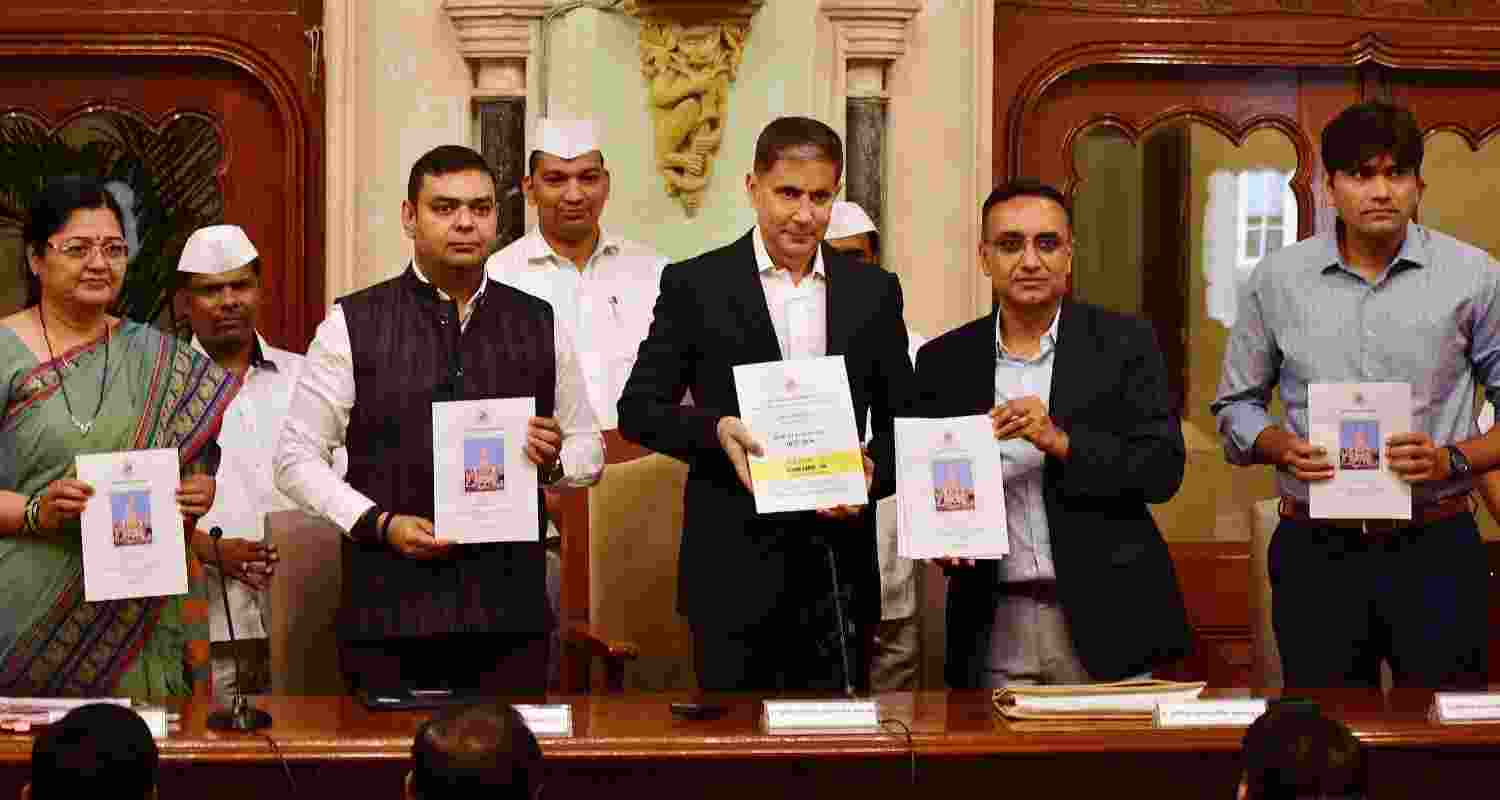Mumbai 2025 budget unveiled.