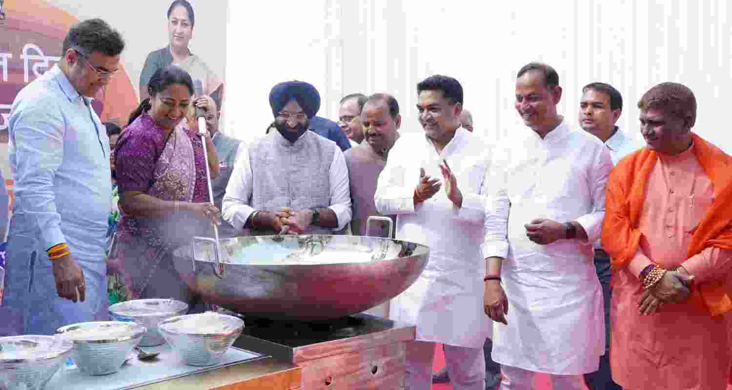 Sirsa Accuses Kejriwal of Corruption After CAG Report.