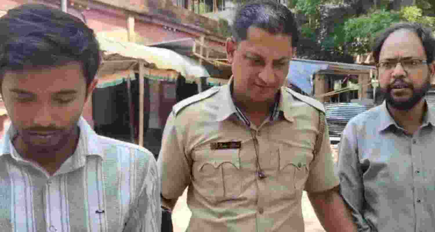 WB: Plot to incite communal unrest Foiled; Two held with Pakistani flag.