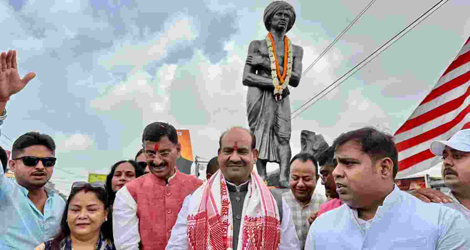 Lok Sabha Speaker Om Birla Honours Jharkhand's Rich Tribal History.