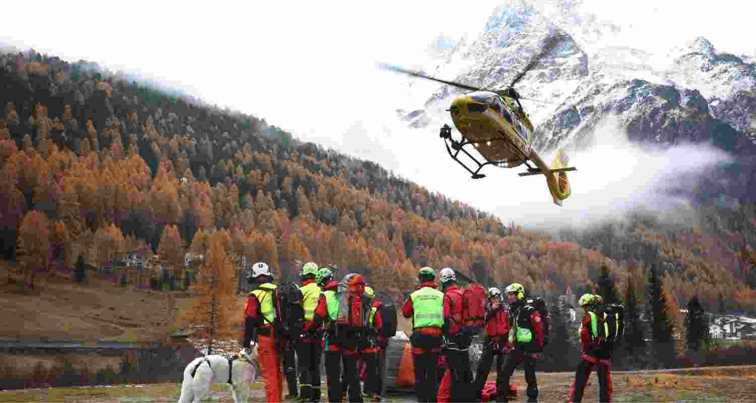 Rescue teams recover five victims from Tyrol avalanche.