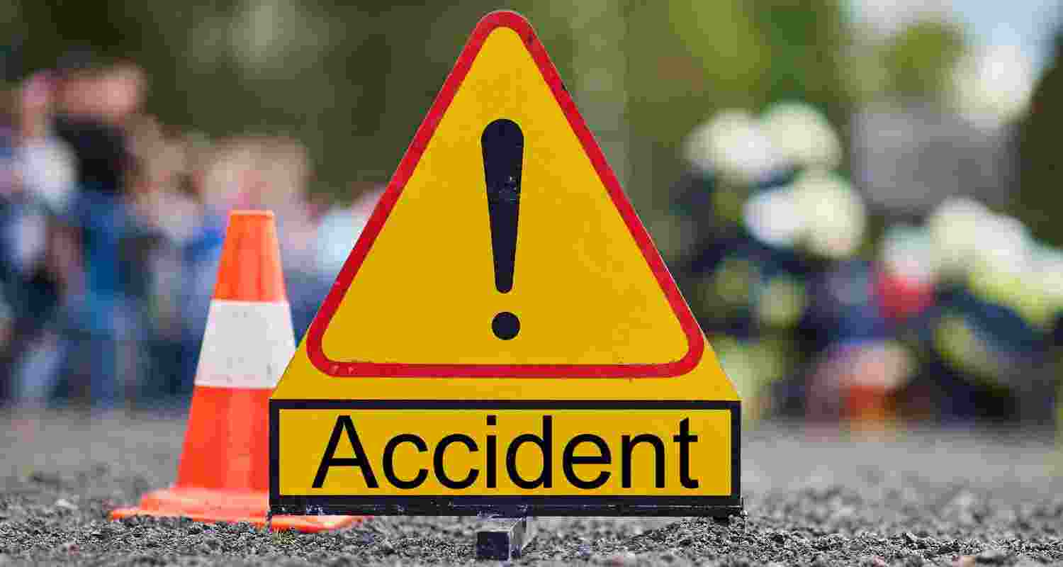 3 cops injured as vehicle turns on Jammu-Srinagar NH