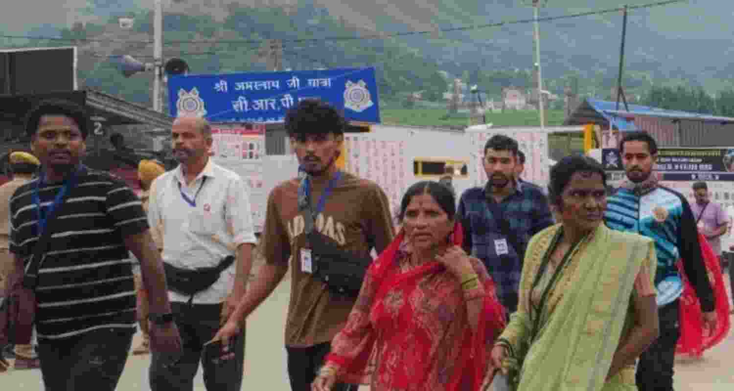 Over 900 Amarnath pilgrims leave Jammu for Baltal 