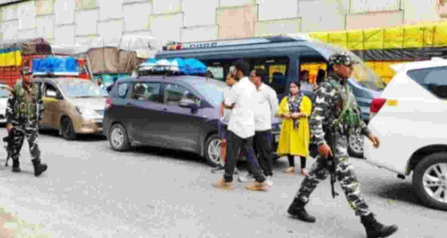 Eighth batch of over 8,000 Amarnath Pilgrims depart for Valley