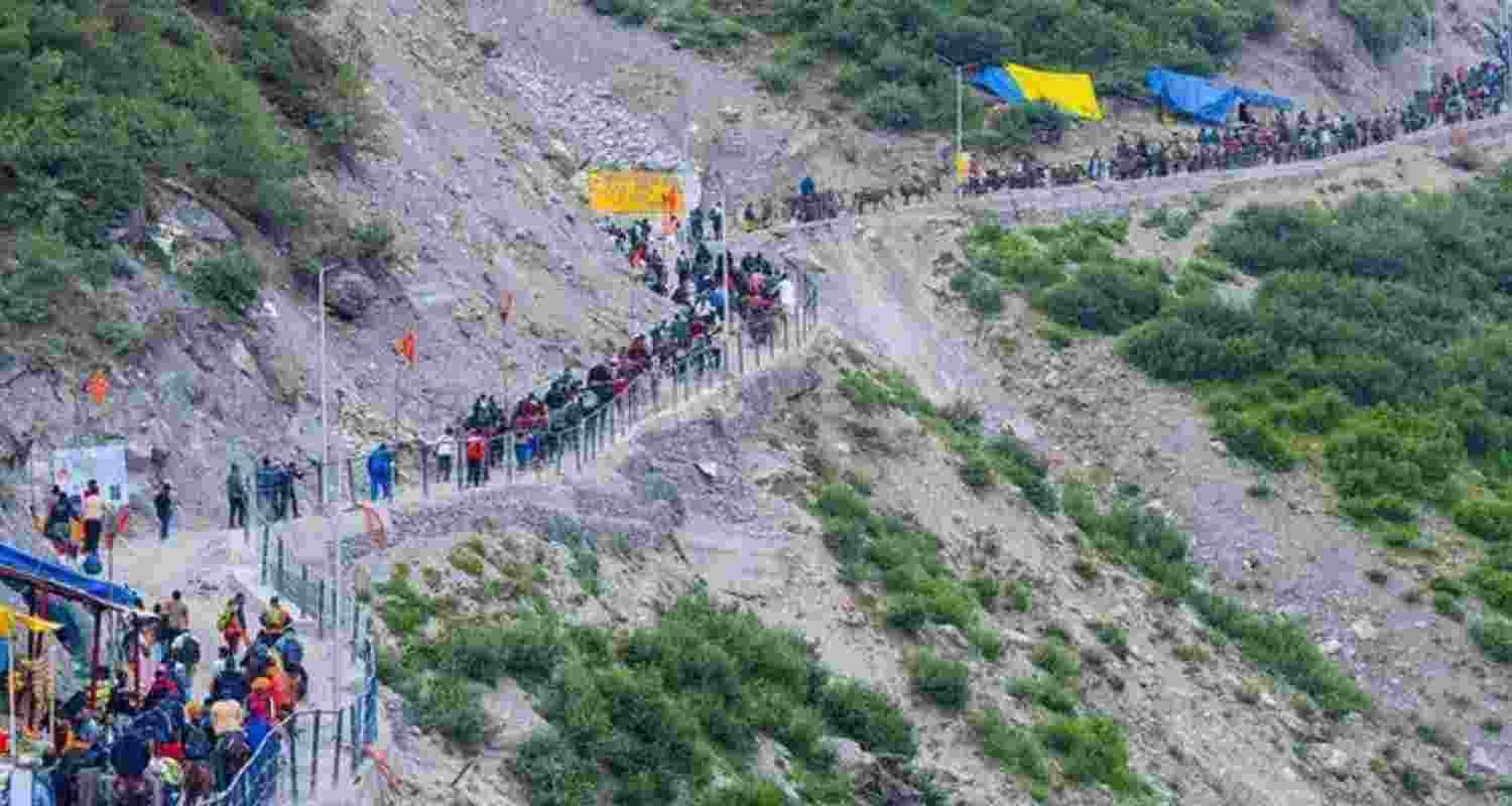 70,000 pay obeisance at Amarnath shrine in 4 days
