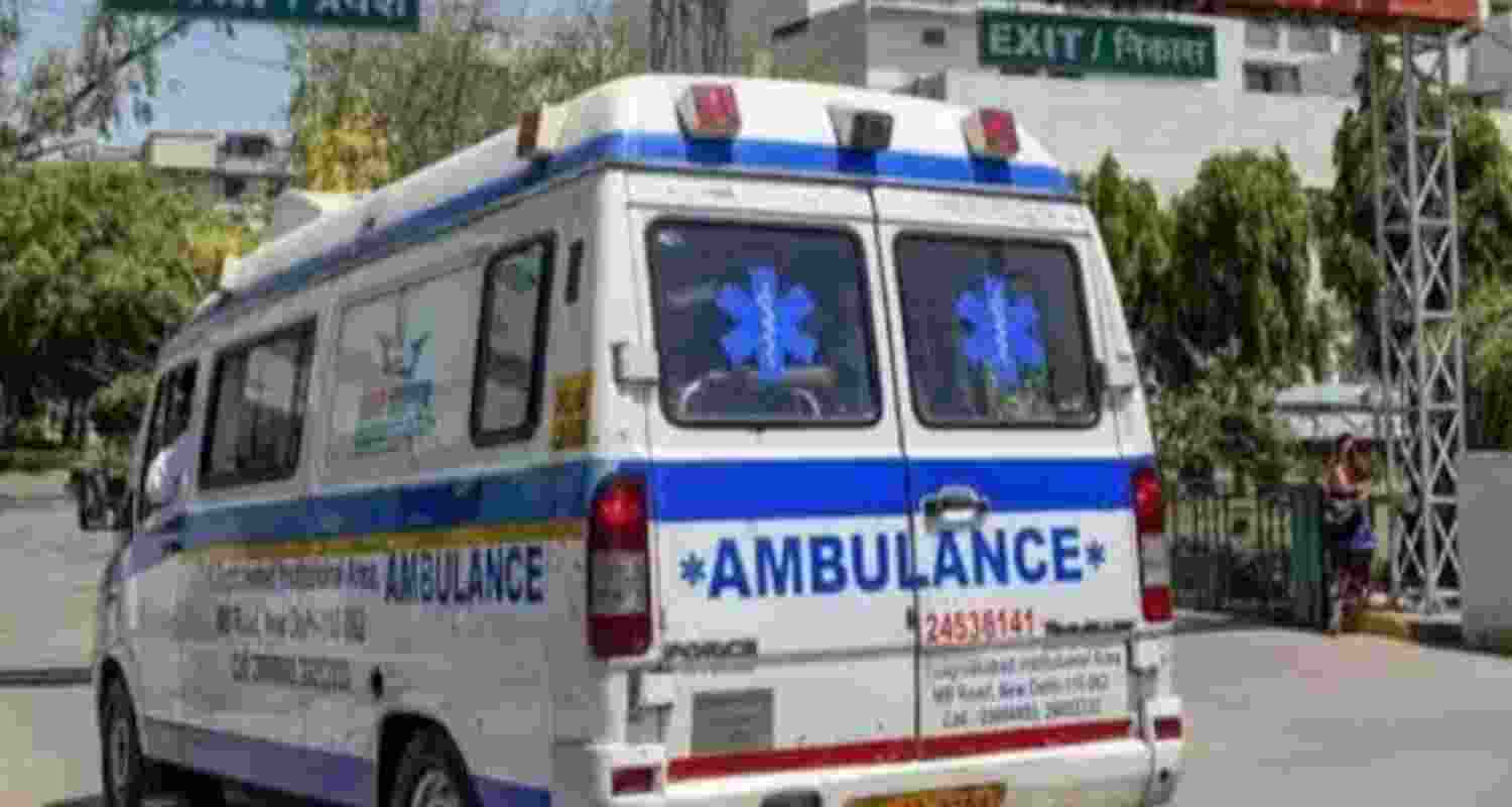 The woman’s ordeal reportedly lasted 75 days. She claims that during a follow-up visit on October 23, hospital staff failed to provide a proper diagnosis and instead prescribed medication intended to "clean the stomach." 