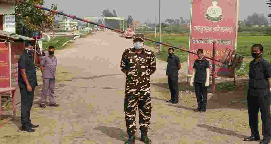 The arrest took place near the Betaunha border outpost where personnel from the 48th battalion of the Sashastra Seema Bal (SSB) intercepted the Americans. 