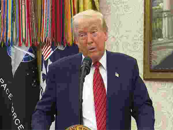 Trump drops 20% Hormuz transit fee, full bockade on Iran