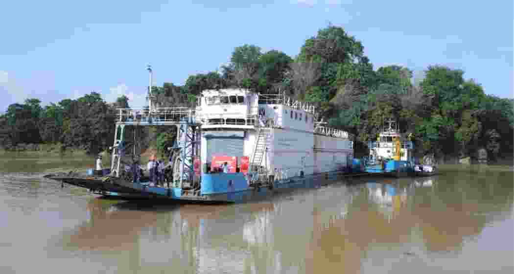 Cargo vessel MV VV Giri gets ready to sail on NW-57 (River Kopili), operationalised with its first cargo trial run from Govardhan Bridge in Chandrapur to Hatsingimari in South Salmara-Mankachar district.