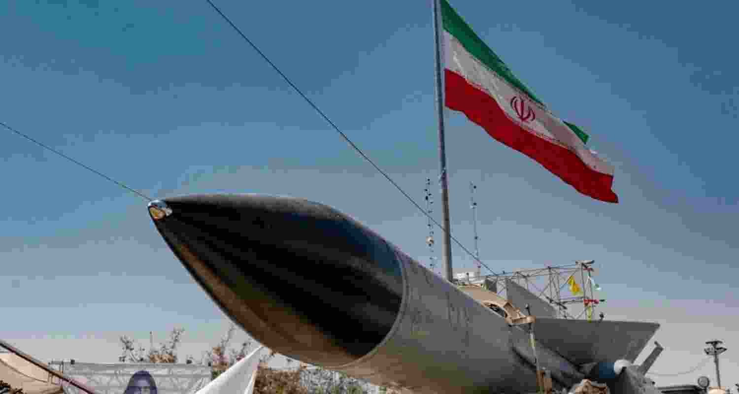 Iran targets US bases in Kuwait, Bahrain