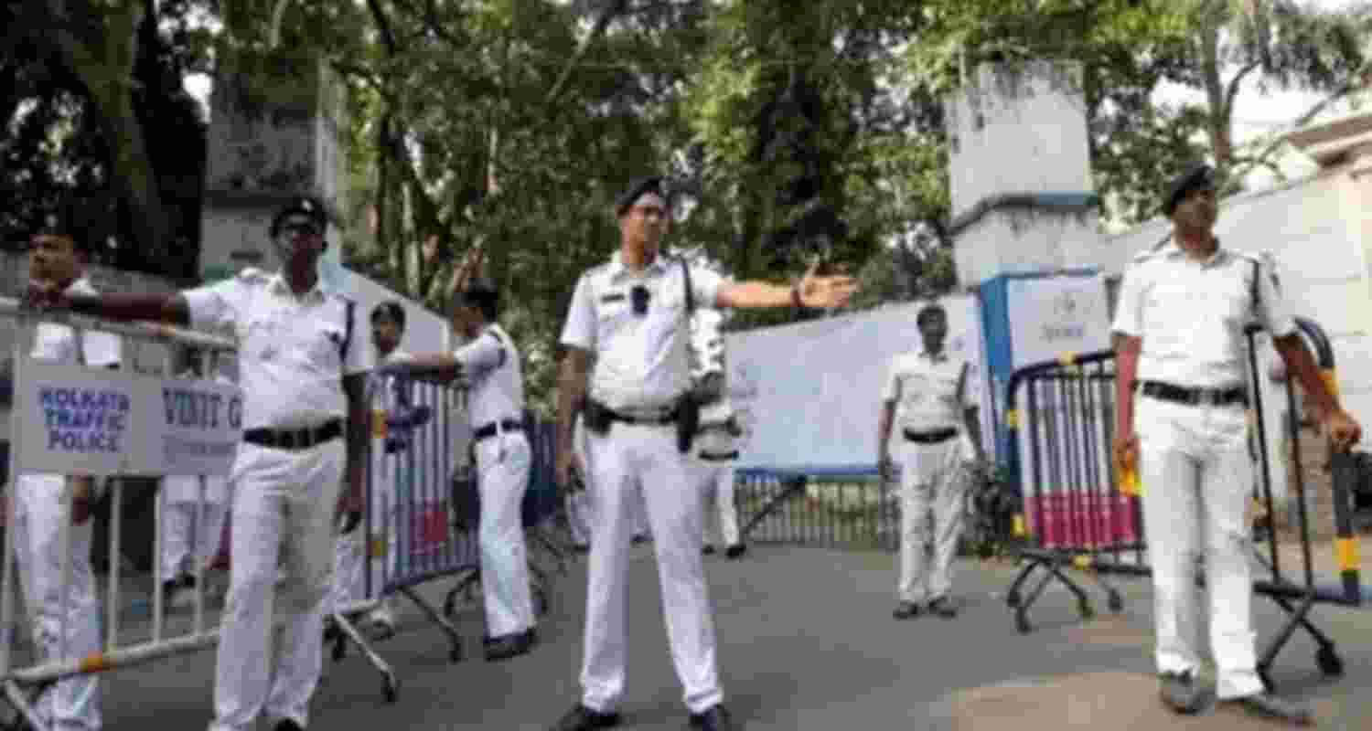 Bangladeshi national arrested in Kolkata with fake documents