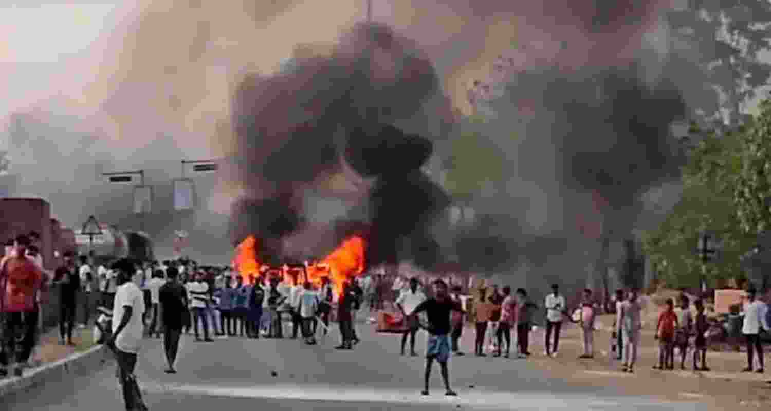 Fresh Waqf protests mar Bengal; Plea in SC seeking SIT probe