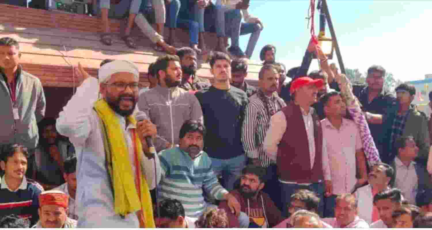 Sailana MLA Kamlesh Dodiyar also participated in the protest