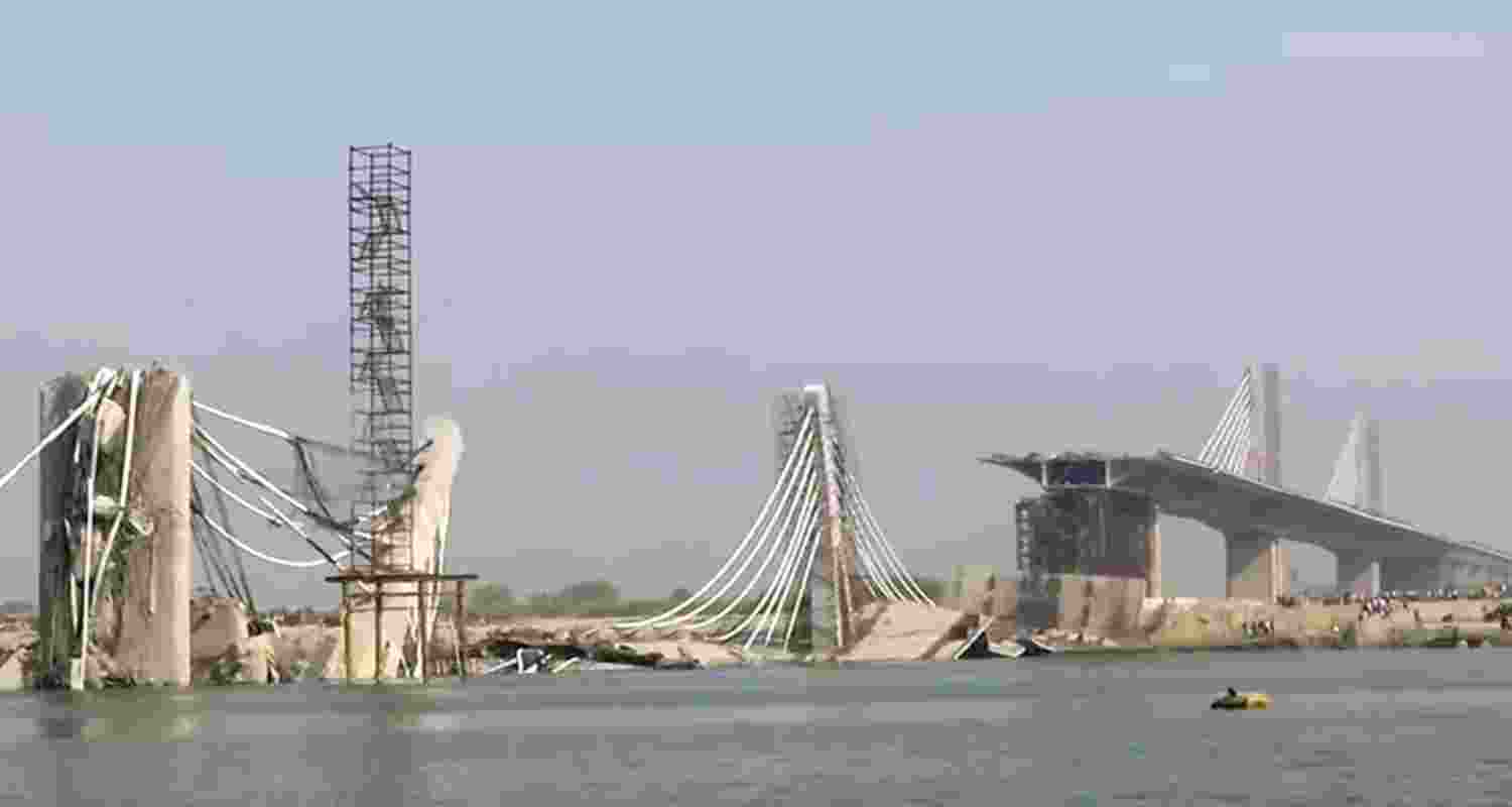 SC raps Bihar govt on bridge collapse, moves PIL to HC