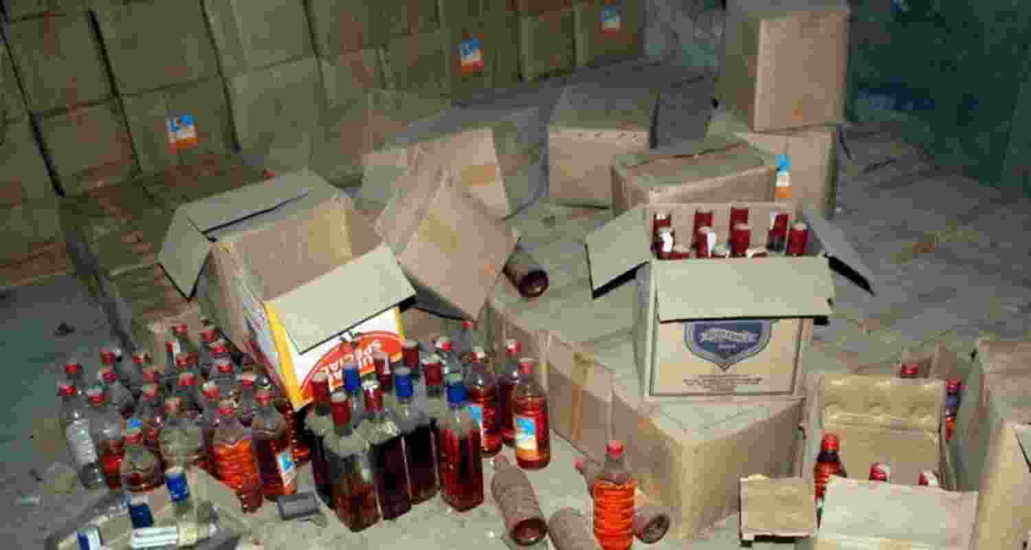 Liquor worth ₹10 lakh bound for Bihar seized at UP border