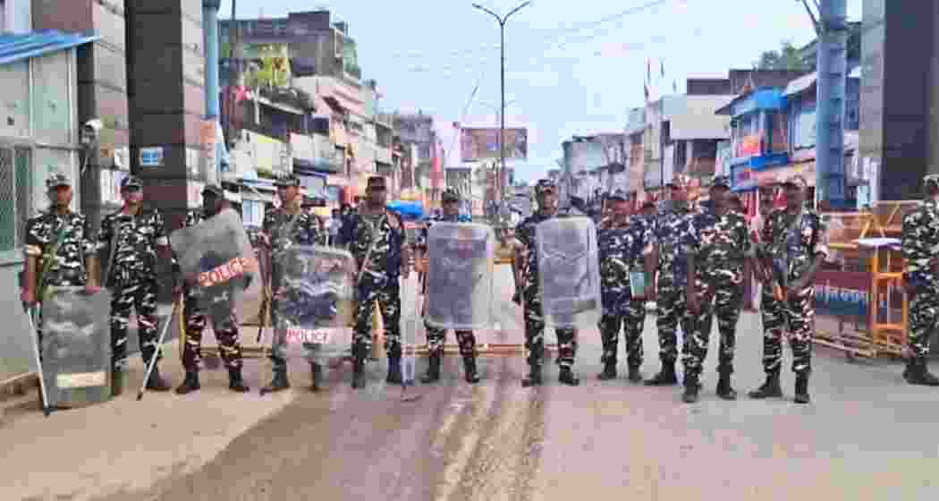 SSB personnel stand guard after the Indo-Nepal border.
