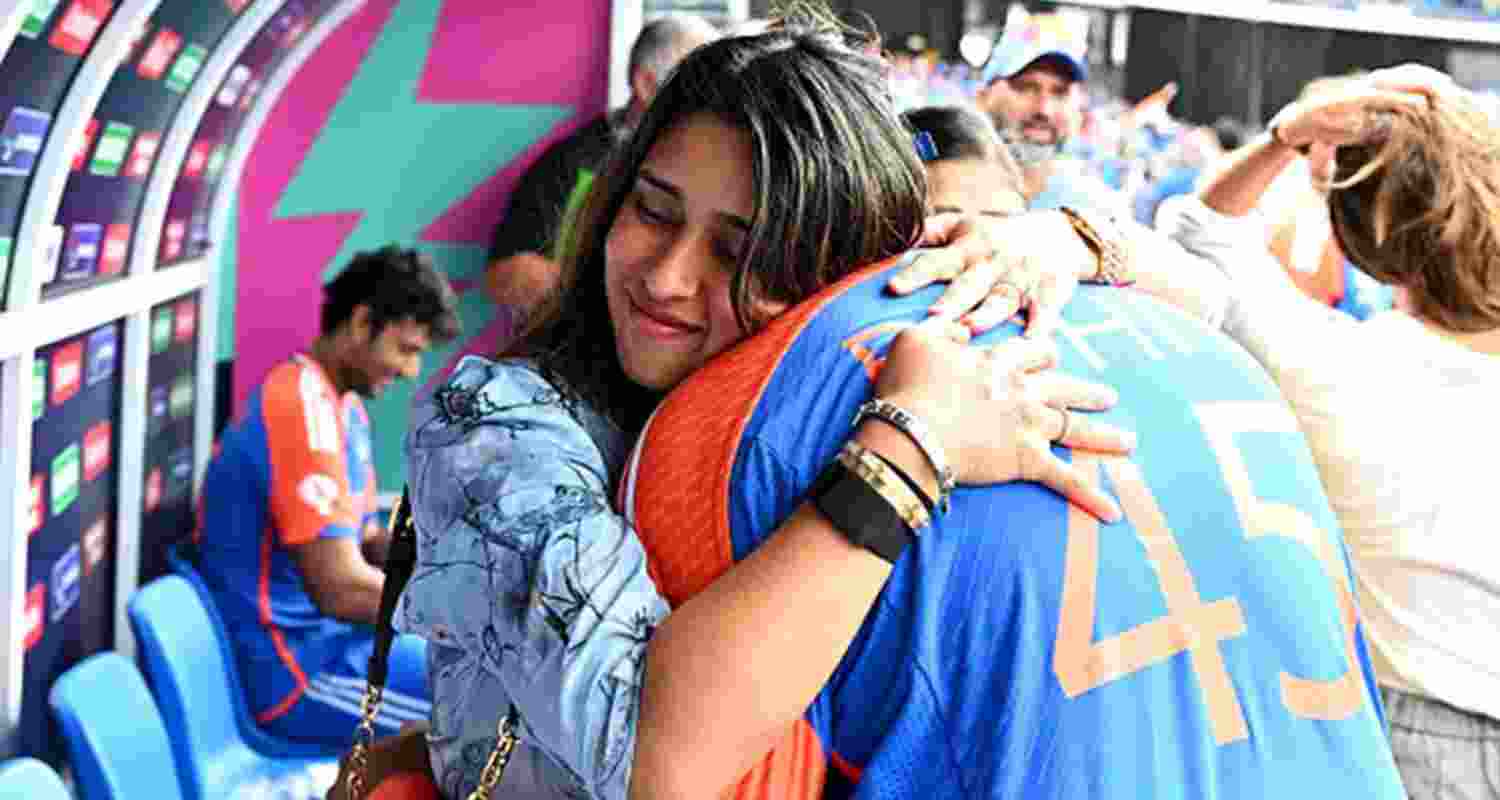 BCCI allows players to stay with wives during champions trophy