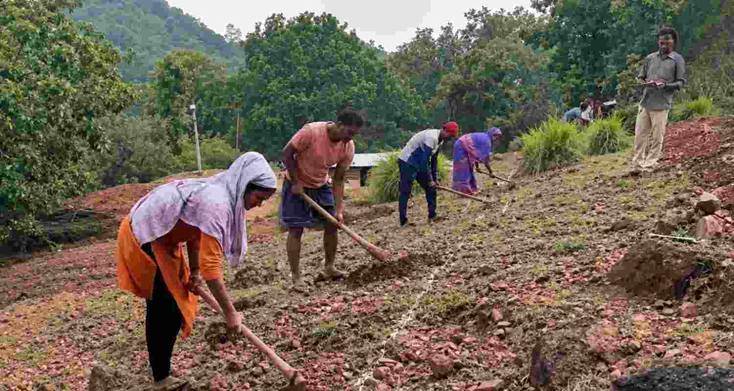 Chhattisgarh's Balrampur is boosting water conservation and rural jobs through the Mor Gaon Mor Pani campaign, helping curb migration. Chhattisgarh's Balrampur is boosting water conservation and rural jobs through the Mor Gaon Mor Pani campaign, helping curb migration.