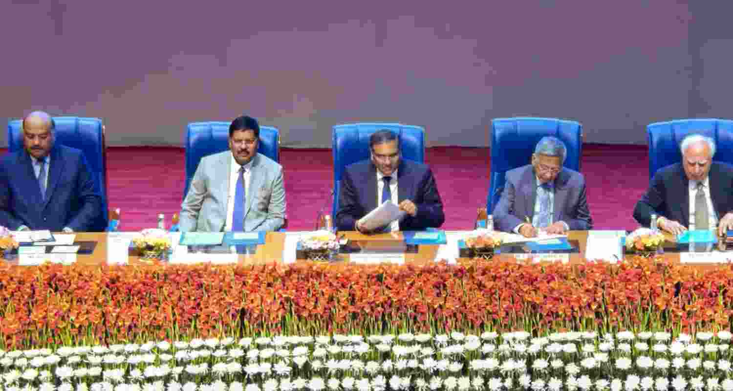 Supreme Court Bar Association Youtube, outgoing Chief Justice of India (CJI) Sanjiv Khanna with CJI-designate Justice Bhushan Ramkrishna Gavai and others during a farewell function organised in his honour by Supreme Court Bar Association (SCBA), in New Delhi, Tuesday.