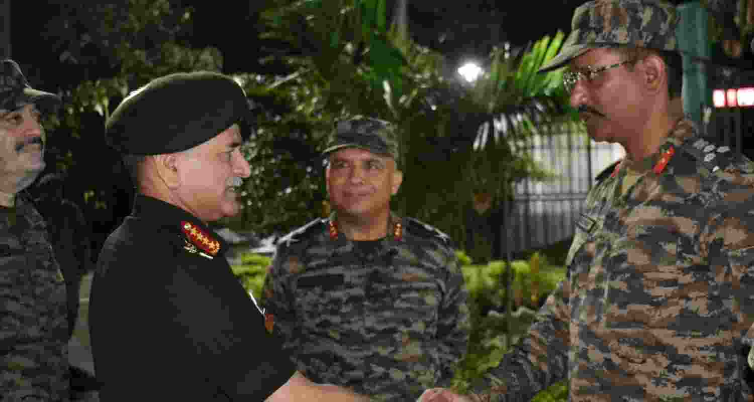 Army chief visits Likabali station, reviews combat readiness