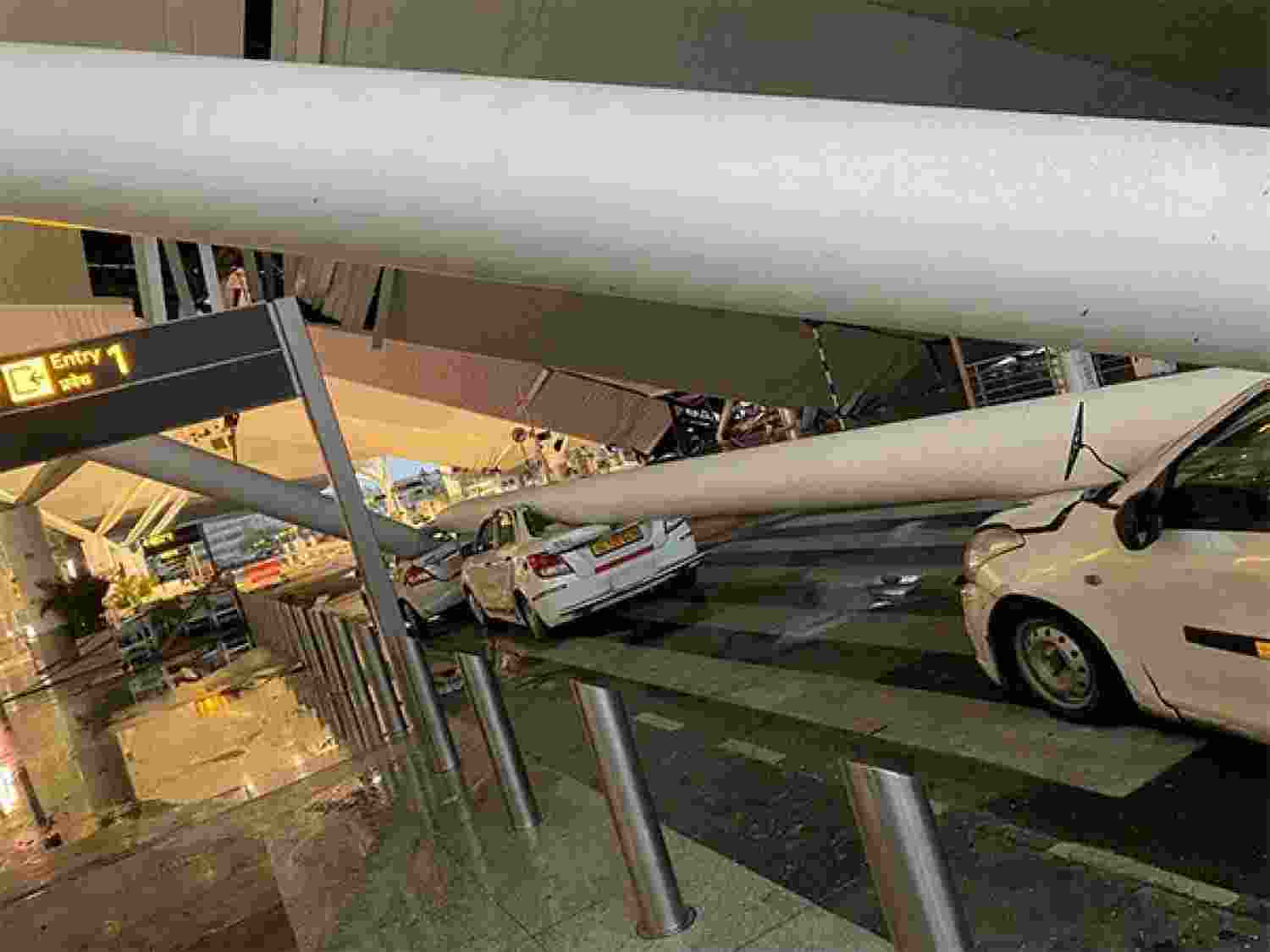 1 dead, 5 injured in Delhi Airport T1 roof collapse