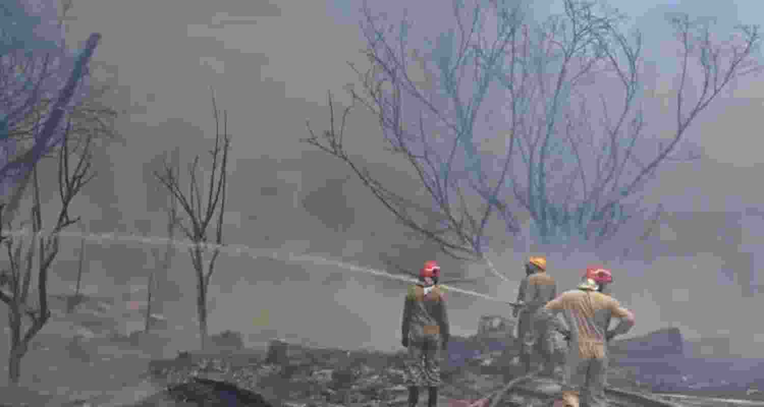 Two children killed in massive fire at Rohini jhuggi cluster