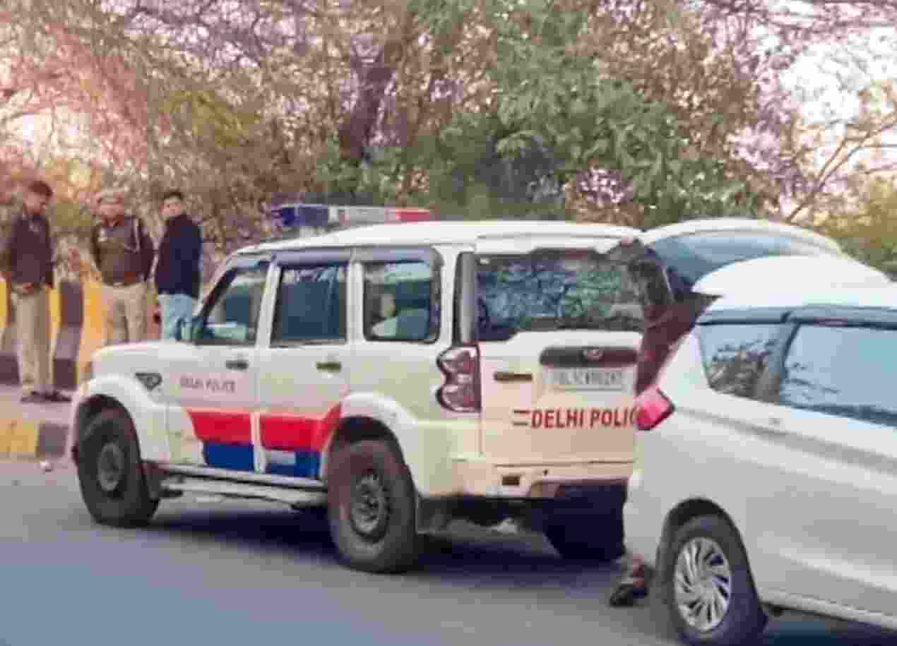 3 bodies found in parked car on Delhi Flyover, suicide suspected