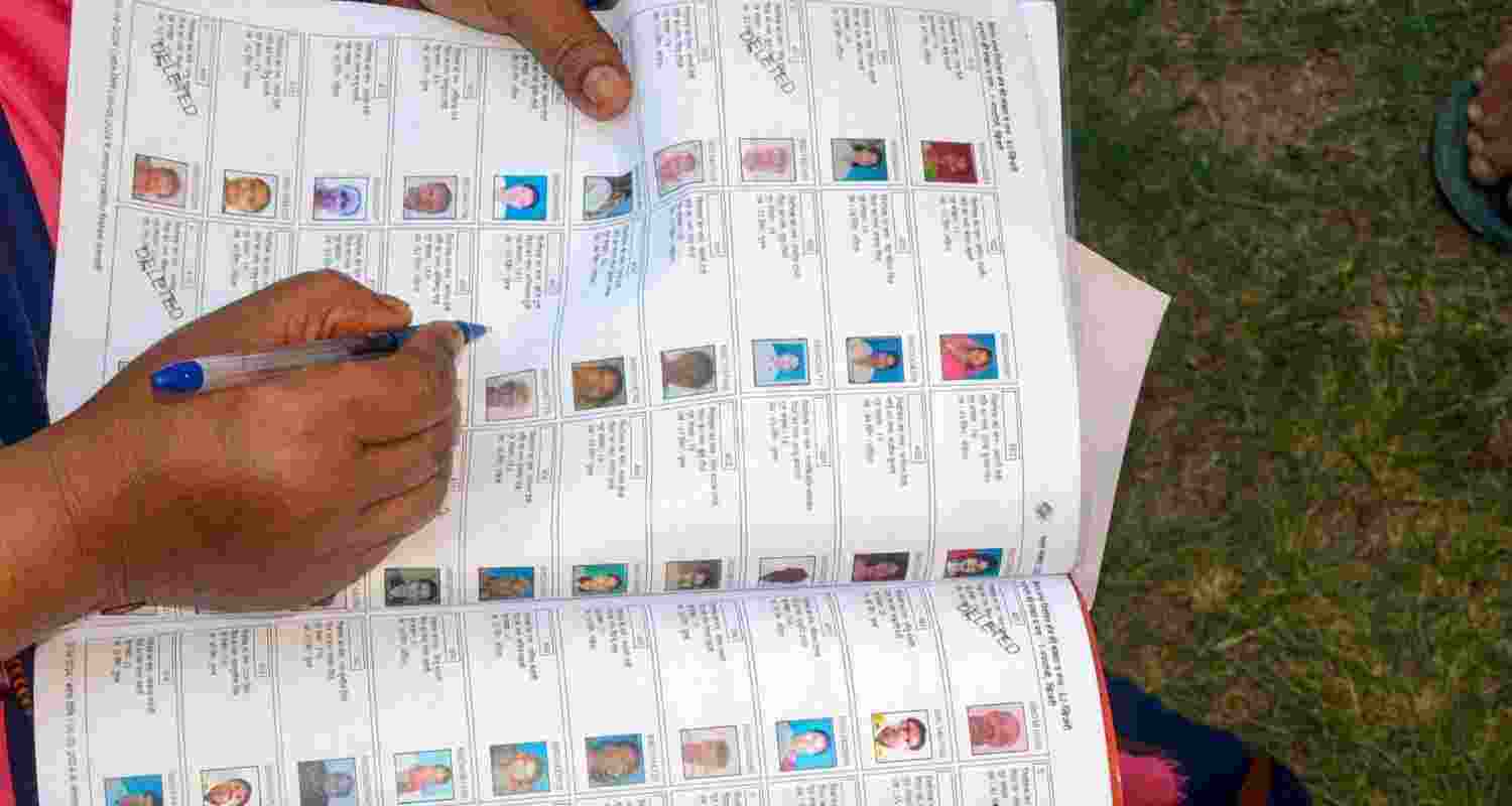 Assam publishes final electoral roll ahead of 2026 Assembly polls, listing 2.49 crore voters after Special Revision and deletion of about 13 lakh names.