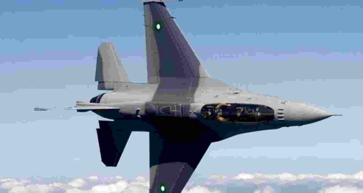 Pak Air Force pilot captured in Jaisalmer after jet ejection