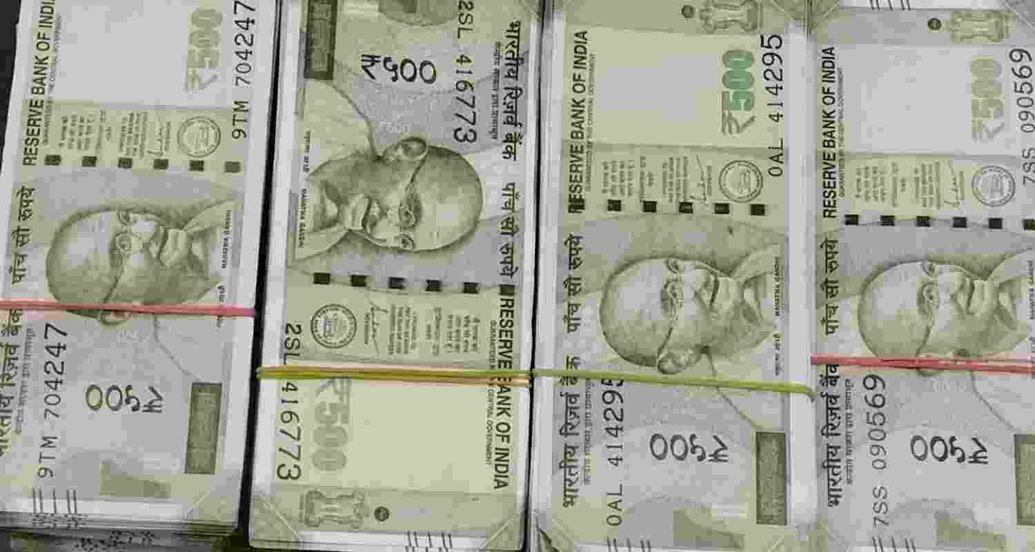 ₹33.56 lakh in fake notes seized near India-Bangla border