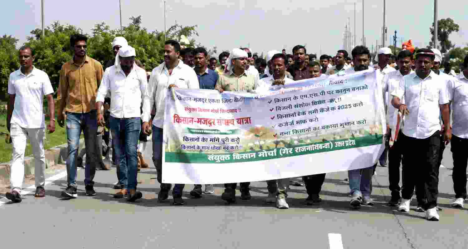 Farmers marched to Bhopal demanding 100 per cent moong procurement at MSP, an end to the e-token system and fertiliser distribution based on land records.