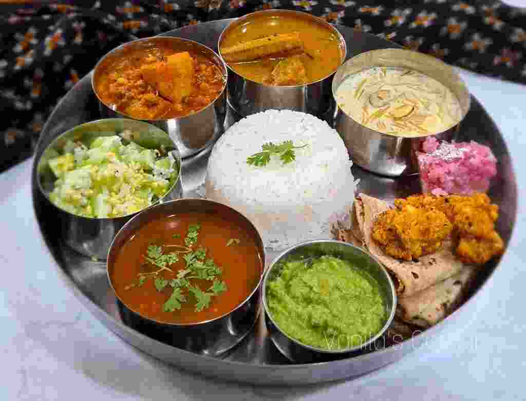A recent report by Crisil has shed light on a notable decline in food prices in January, primarily attributed to a significant decrease in the prices of onions and tomatoes.