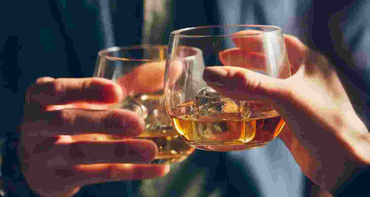What finger length says about your alcohol intake - new study