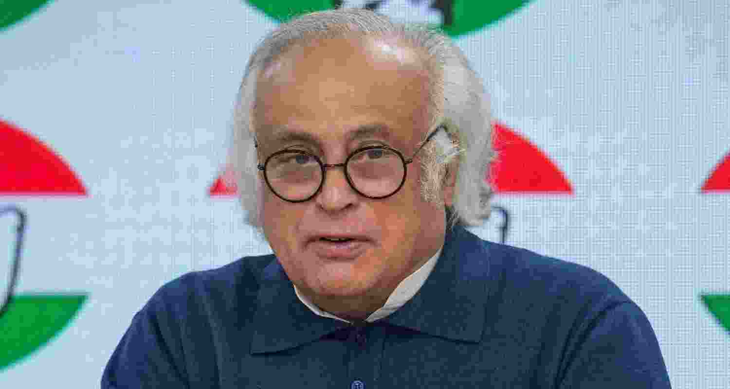 Along with the letters, the Congress MP also shared a link to Nehru’s address on All India Radio on the night of January 30, 1948