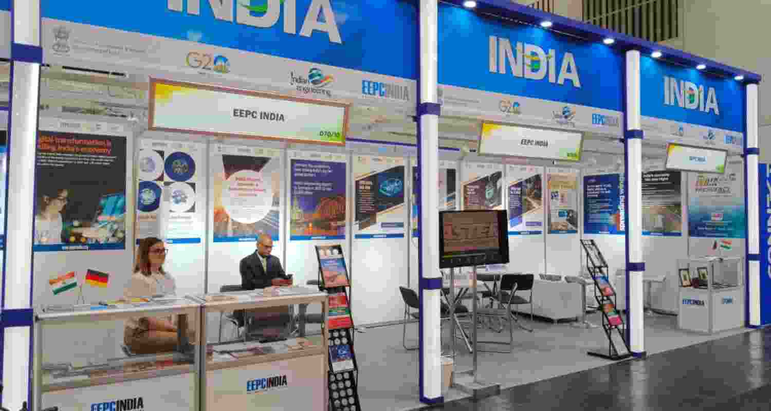 Suggesting the government pumps in a stimulus package of ₹2,500 crore for exporters to participate in overseas fair, it said diversifying exports to new markets will not happen overnight. 