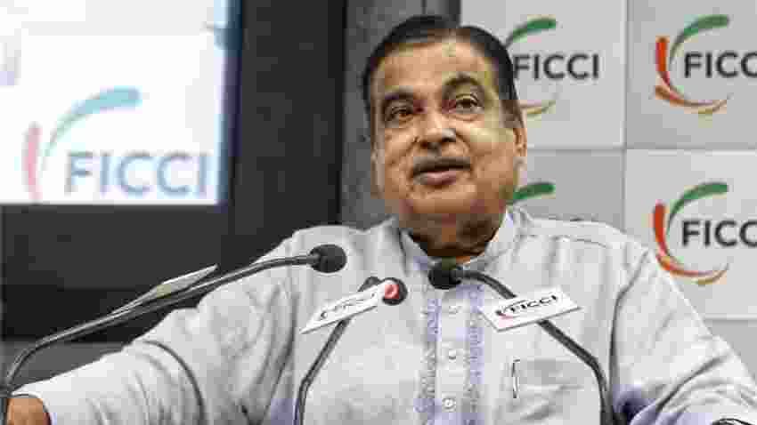 Gadkari backs 51% foreign stake in tunnel JV projects