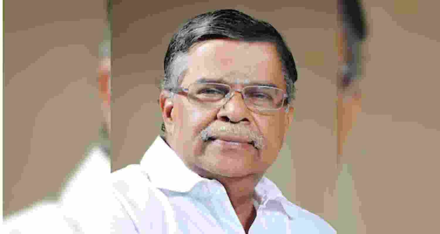 A Raj Bhavan official said that the sitting governor died while undergoing treatment at Chennai hospital.