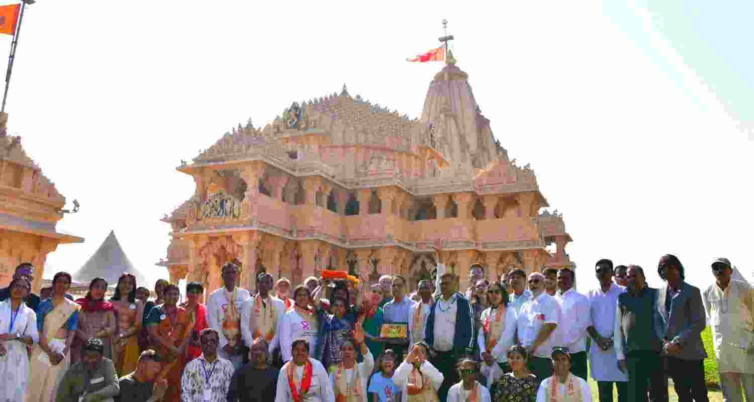 13 cancer warriors kayak 250 km on World Cancer Day